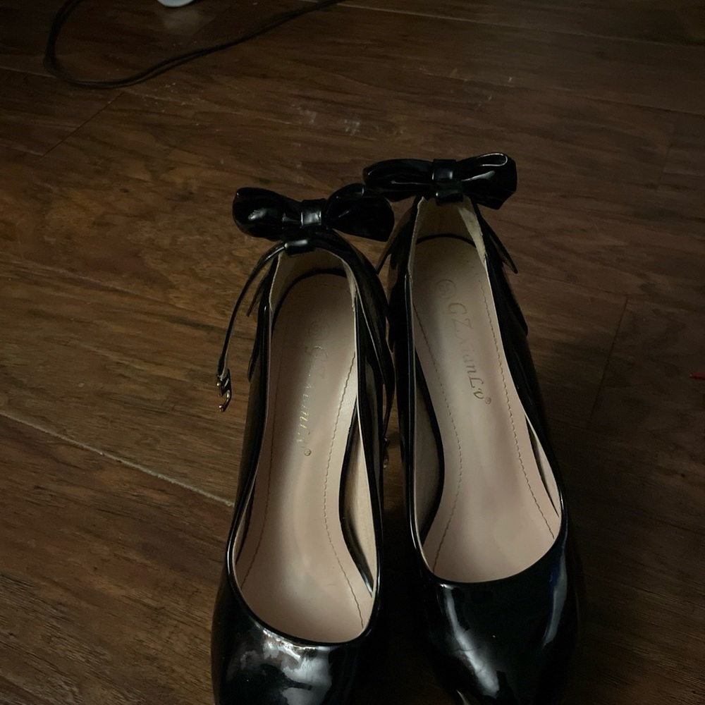 Elegant Black Bow Women's Shoes. Size 36. Platform Stilettos.